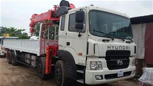 xe tải hyundai HD320 gắn cẩu kang lim 10 tấn