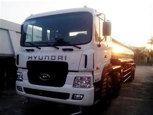 xe tưới nước rửa đường 20 khối Hyundai HD320