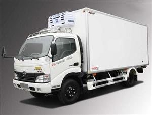 xe tải Hino xzu 650 1,9 tấn thùng kín