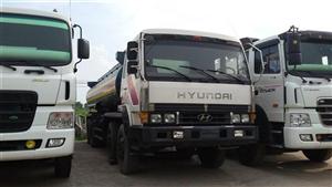 xe chở xăng dầu hyundai 4 chân đời 96
