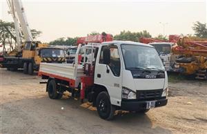 Xe tải isuzu gắn cẩu Unic 2 tấn 3 đôt - 2019
